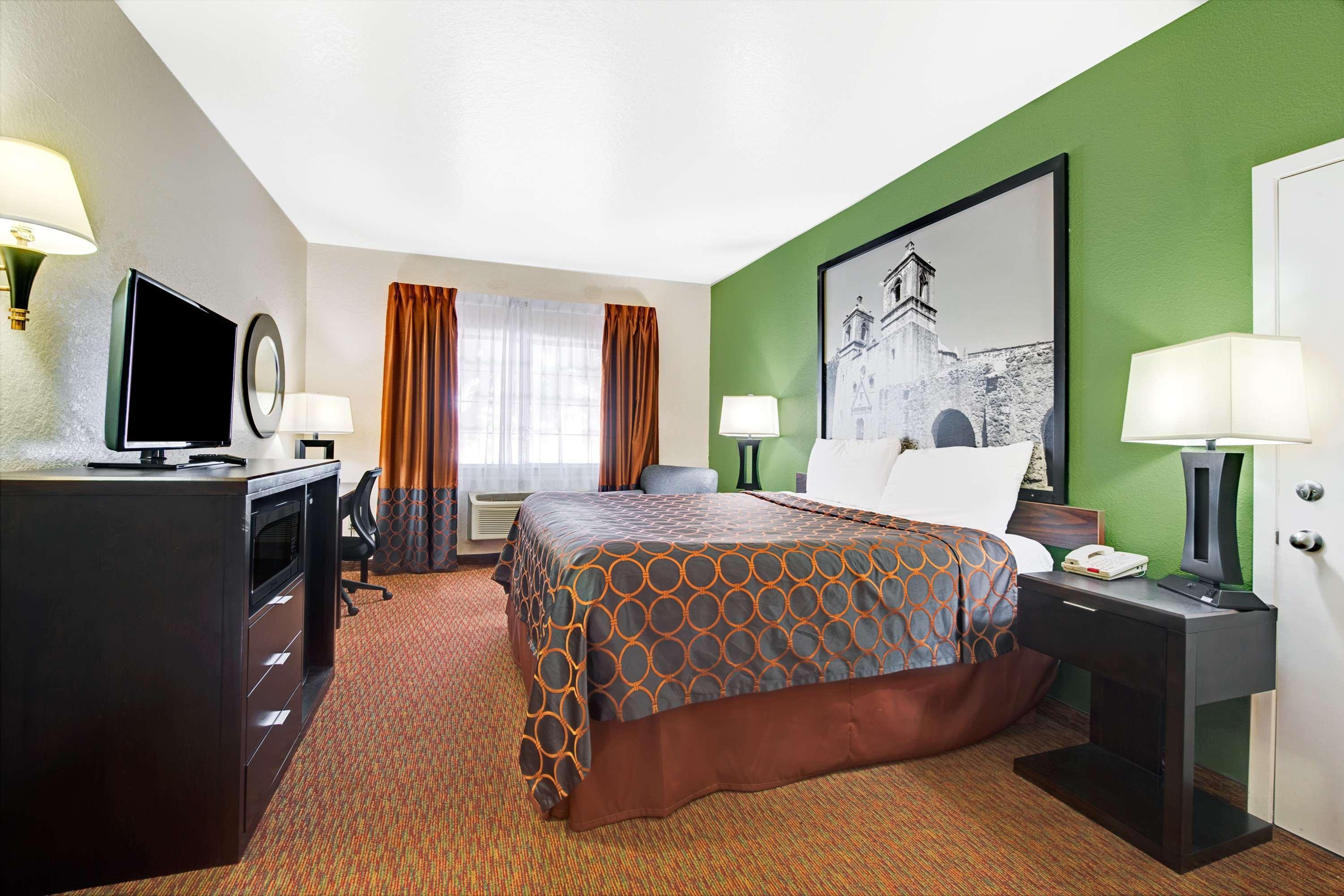 Surestay Plus By Best Western San Antonio Airport Esterno foto