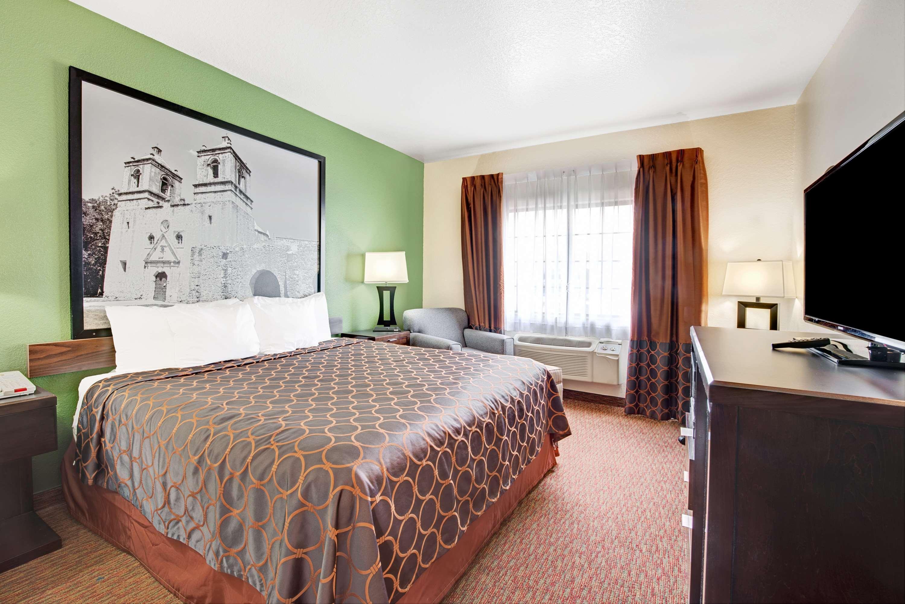 Surestay Plus By Best Western San Antonio Airport Esterno foto