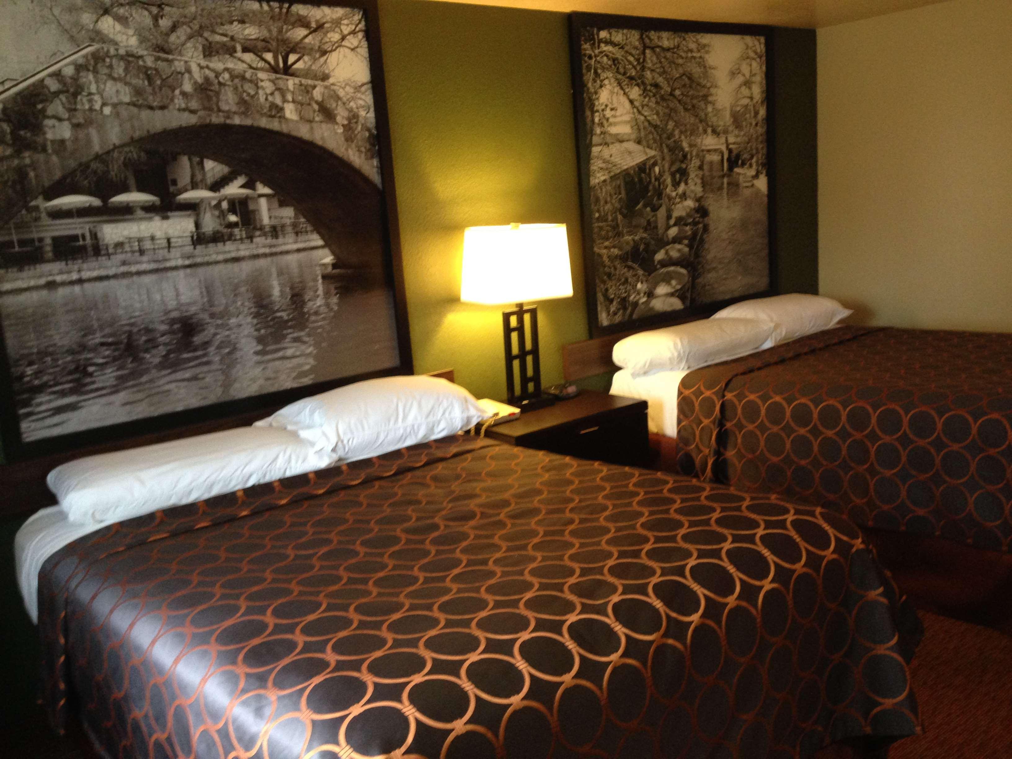 Surestay Plus By Best Western San Antonio Airport Esterno foto