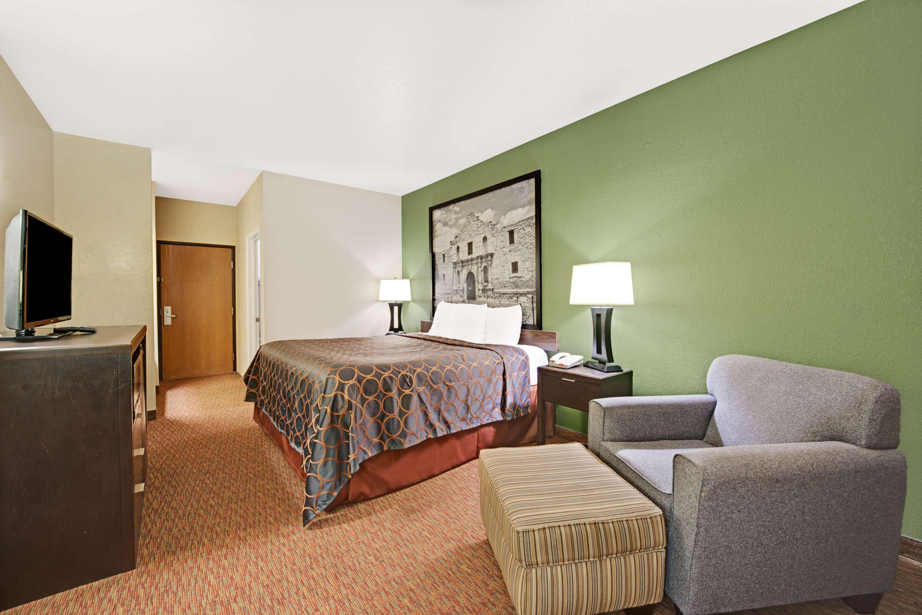 Surestay Plus By Best Western San Antonio Airport Esterno foto