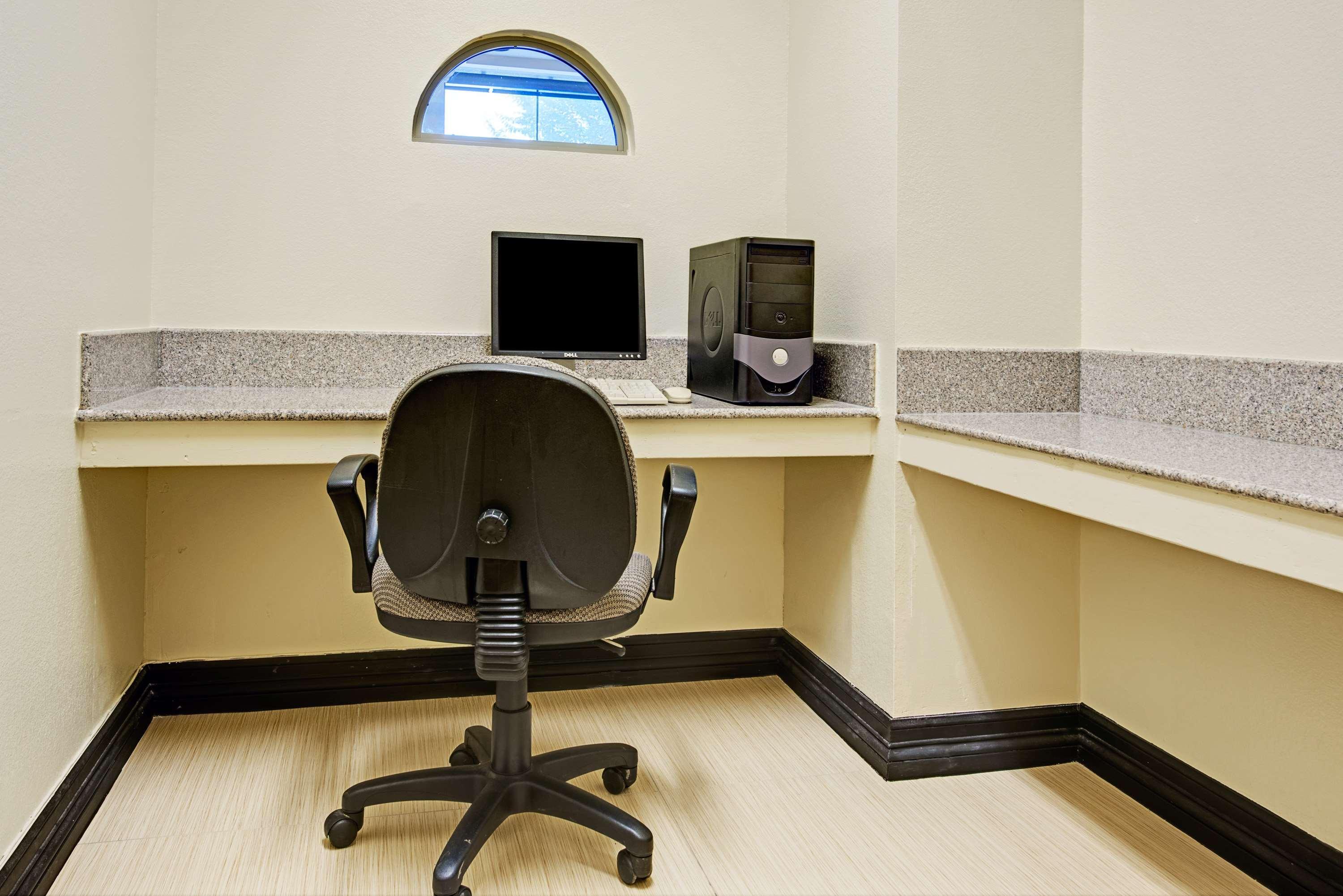 Surestay Plus By Best Western San Antonio Airport Esterno foto