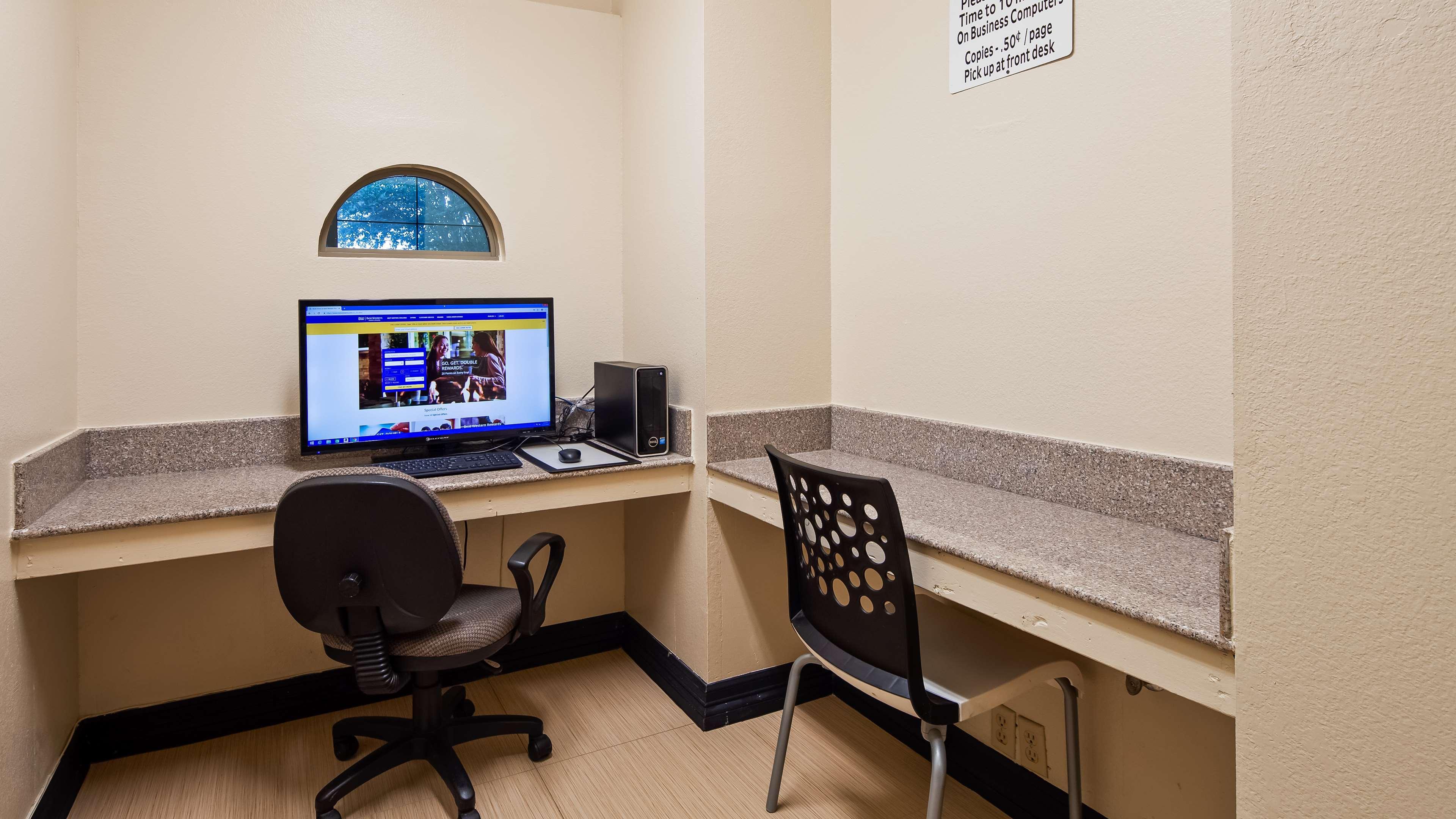 Surestay Plus By Best Western San Antonio Airport Esterno foto