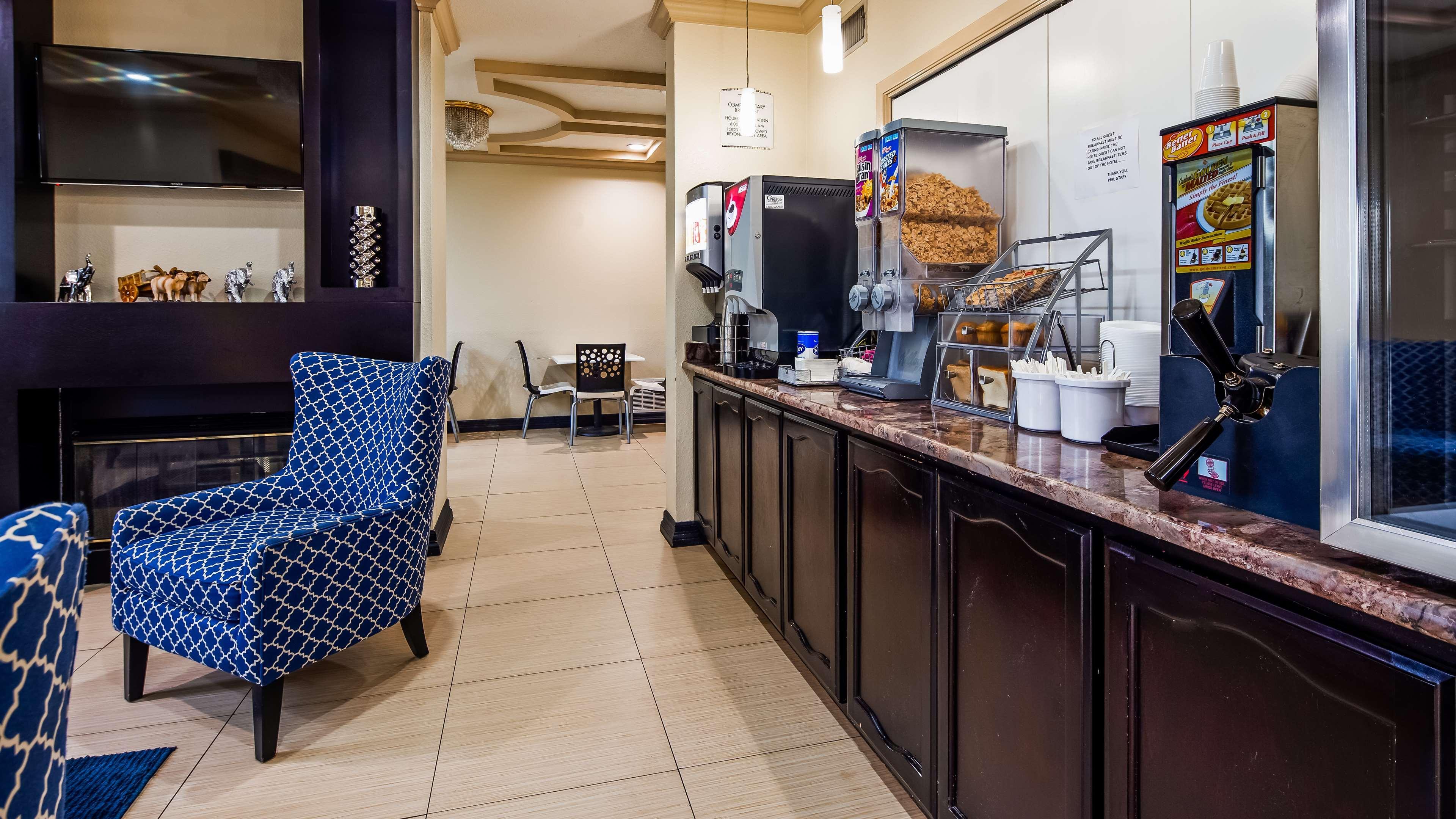 Surestay Plus By Best Western San Antonio Airport Esterno foto