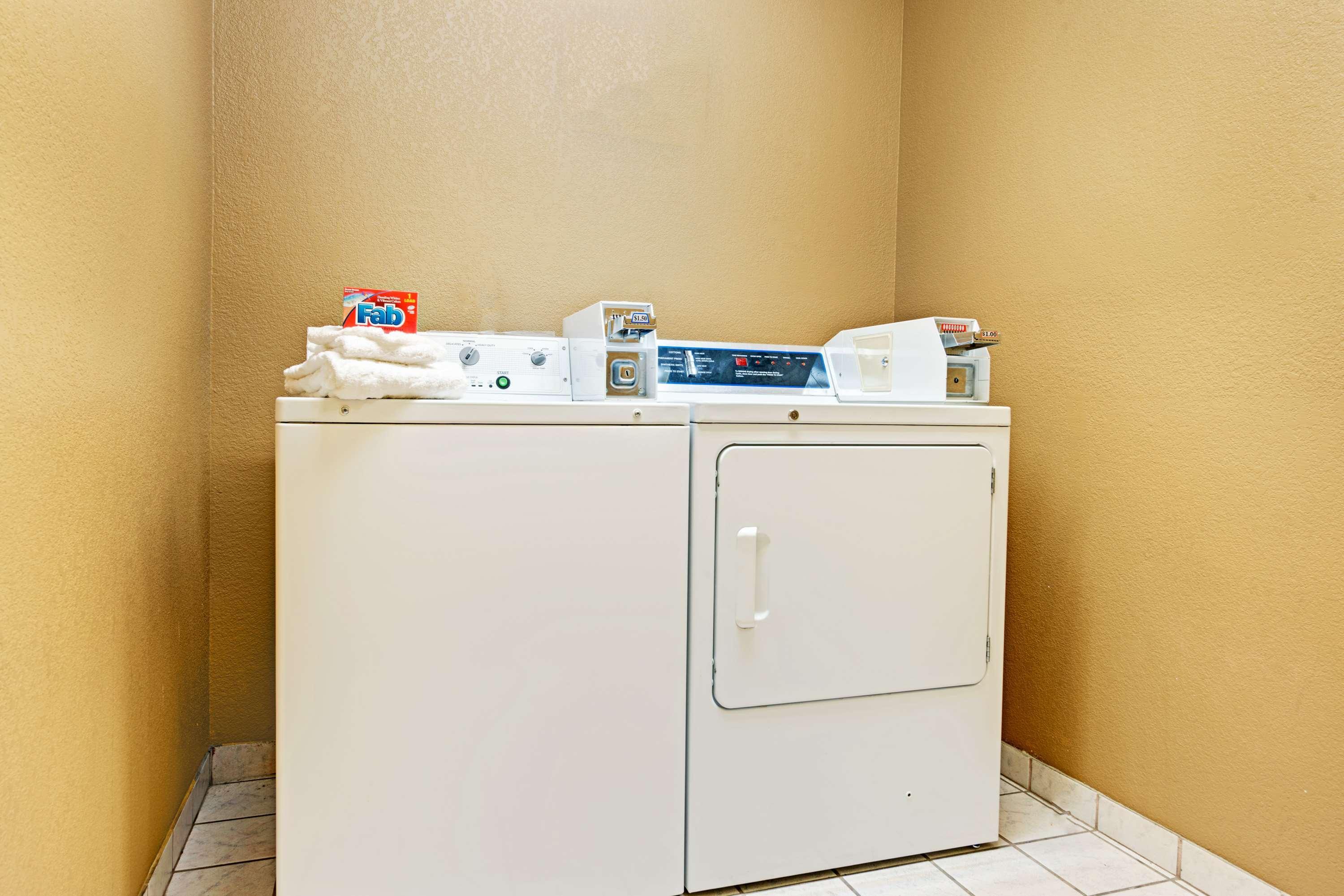 Surestay Plus By Best Western San Antonio Airport Esterno foto