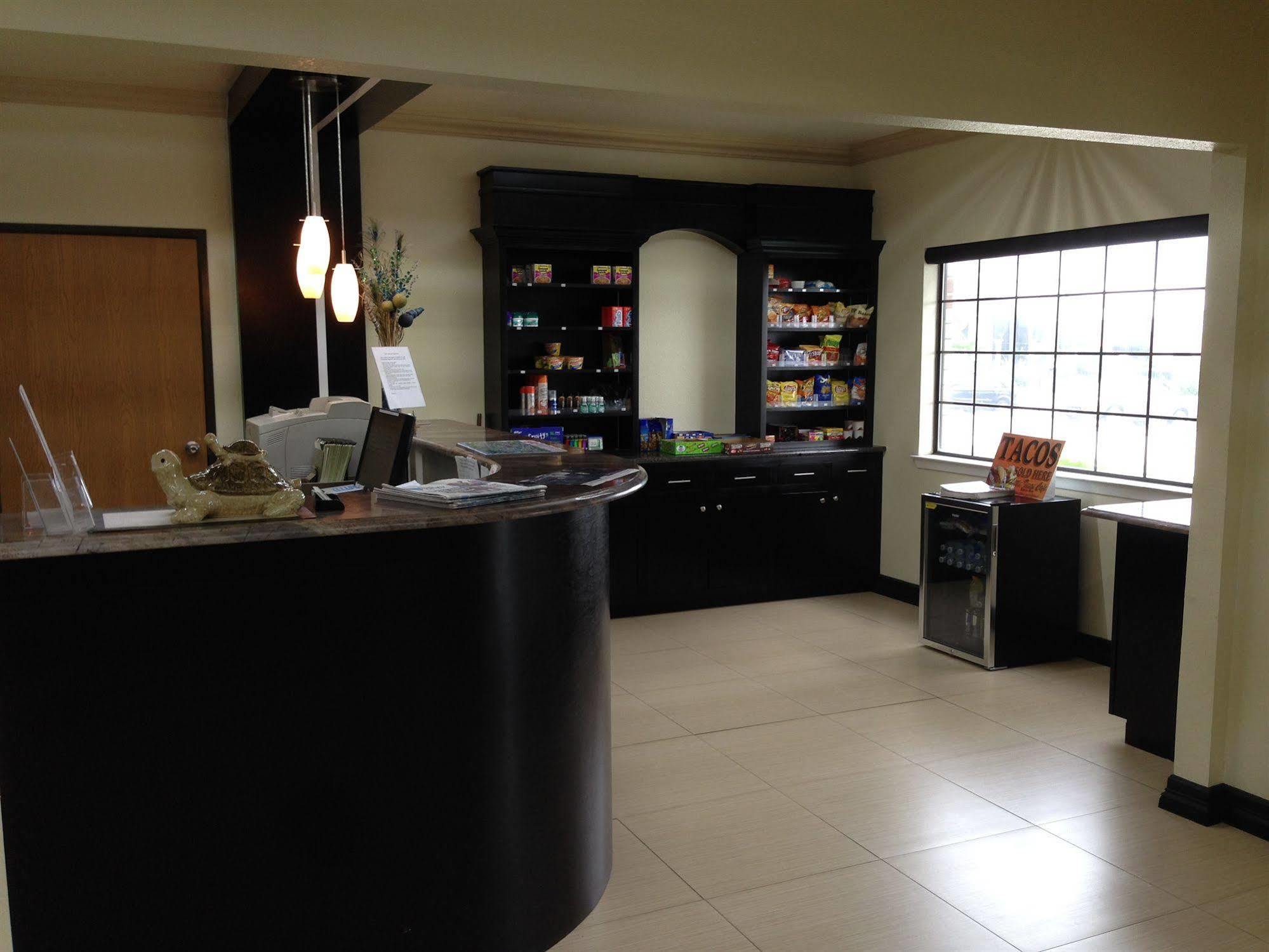 Surestay Plus By Best Western San Antonio Airport Esterno foto