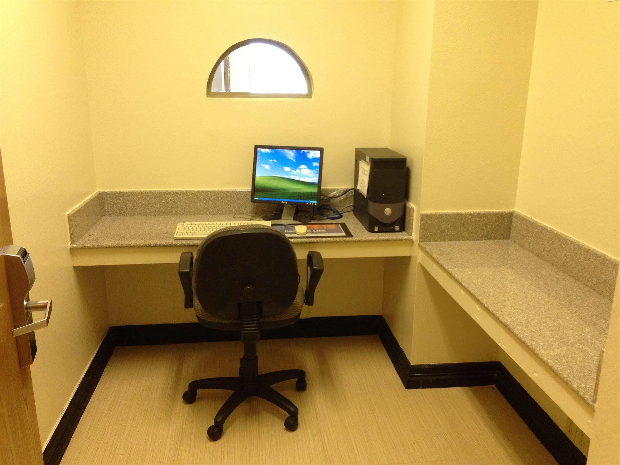 Surestay Plus By Best Western San Antonio Airport Esterno foto